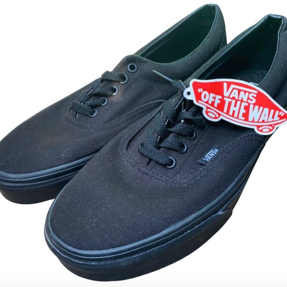 Authentic Black on Black Vans Skate Shoes Mens Size 10 NEVER WORN - Picture 1 of 5